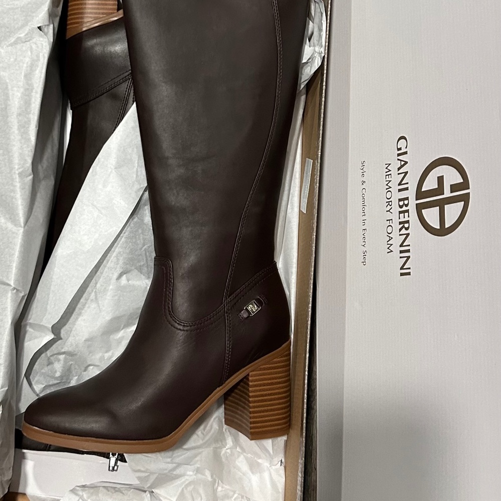 NWT Giani Bernini  Memory Foam Boots